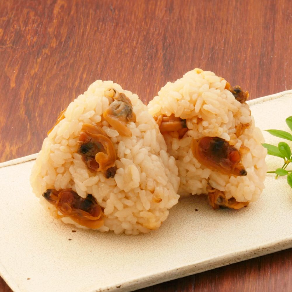 あさりごはんの素で作ったおにぎり
